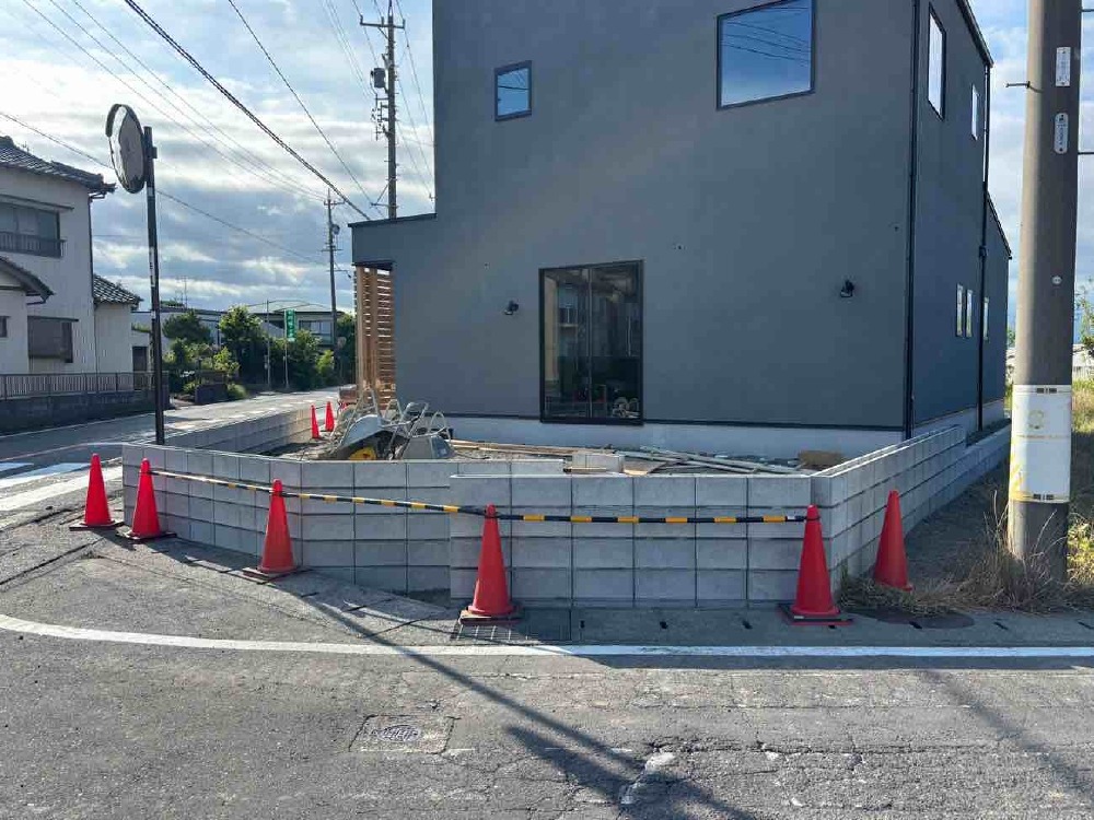 南側ブロック積完了