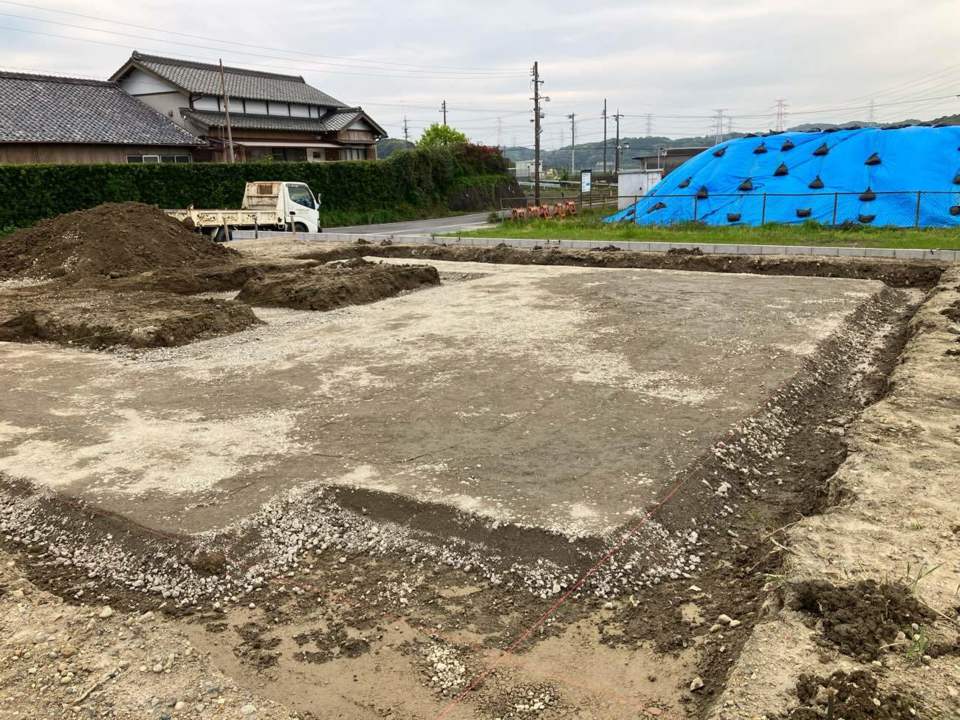 砕石基礎転圧完了