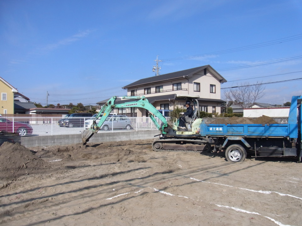 いよいよ基礎工事が始まります