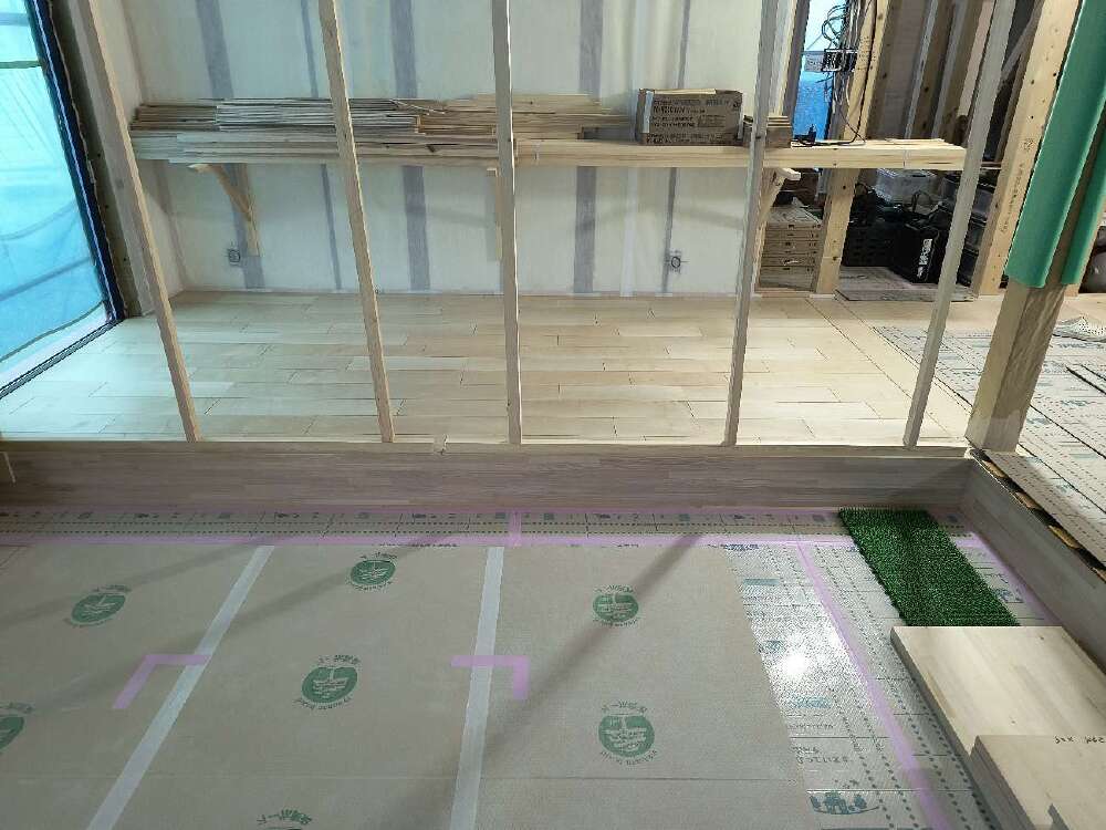 小下がり框、床フローリング貼り