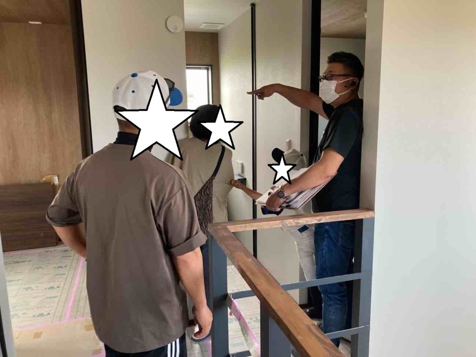 お客様と現場打合せ