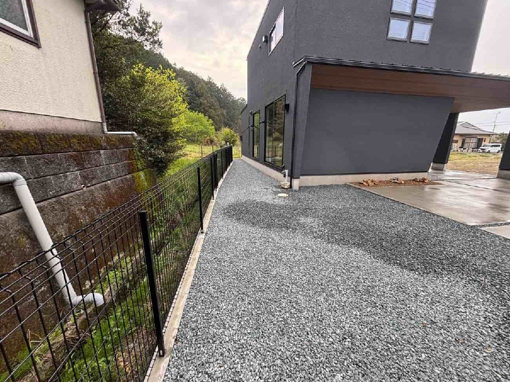 フェンス設置完了