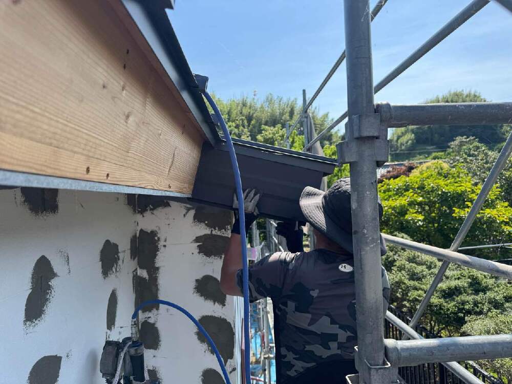破風鼻隠し施工途中