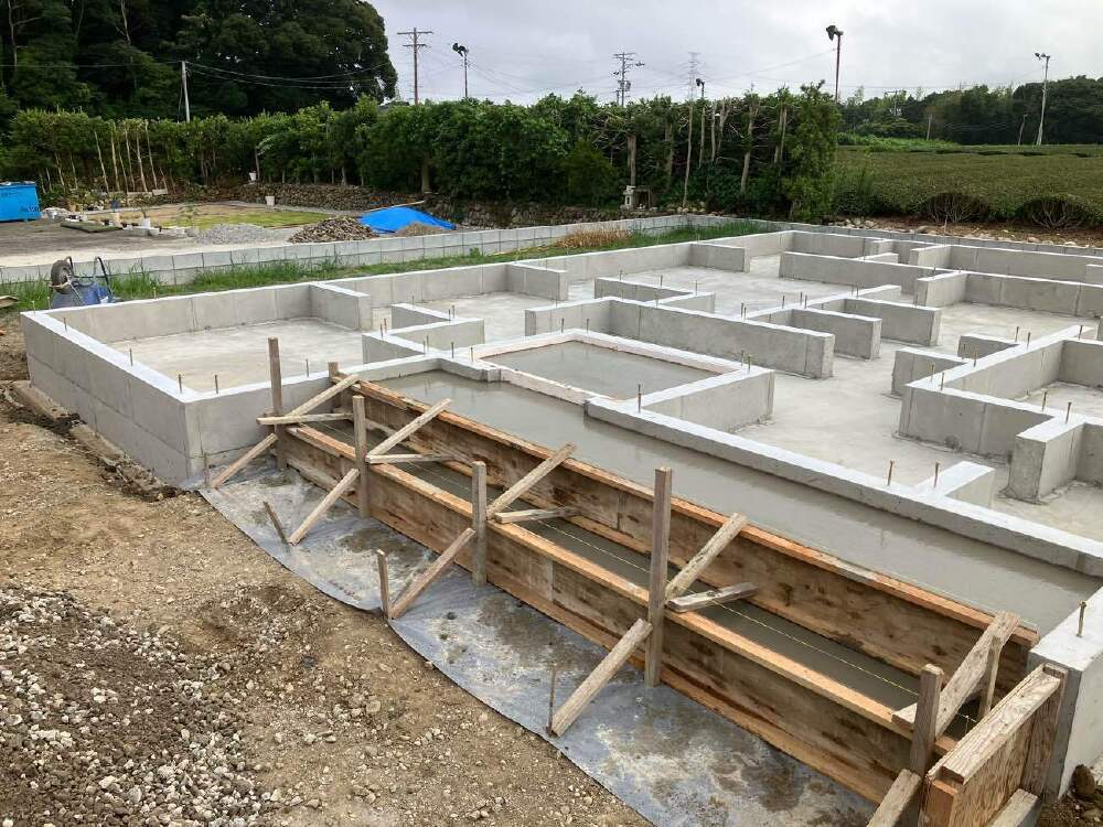 タイル下地コンクリート一式完了
