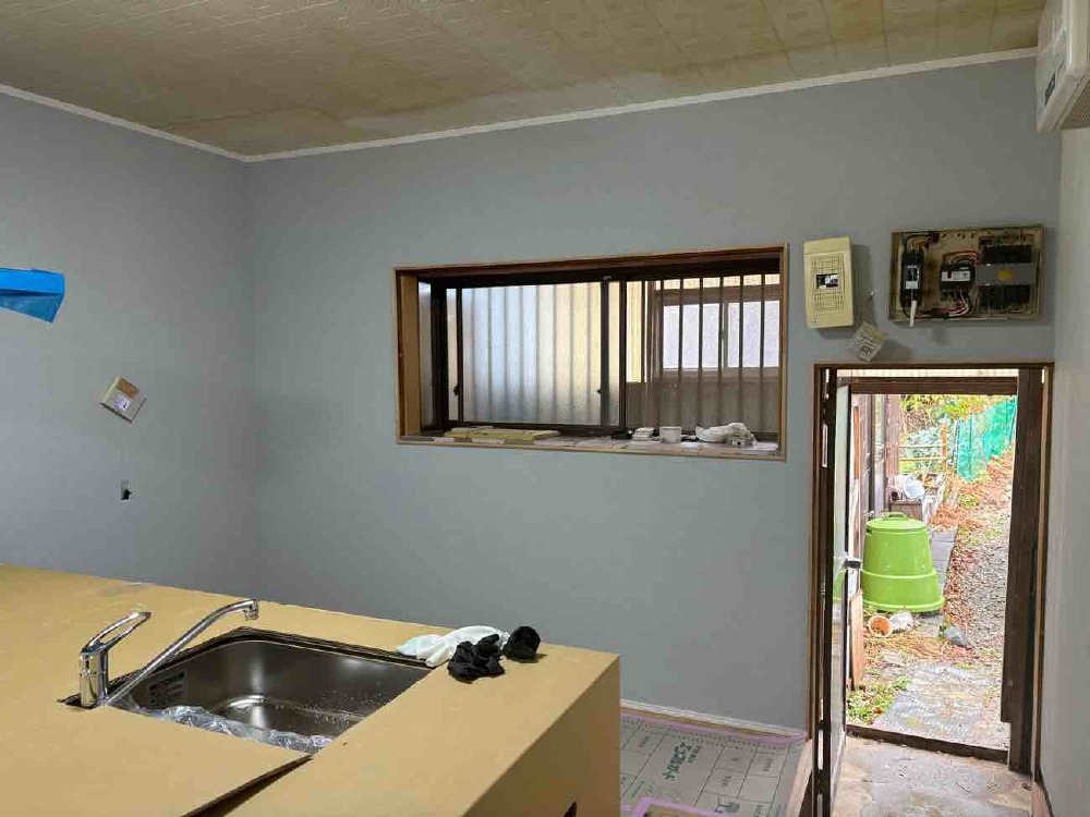 クロス工事完了