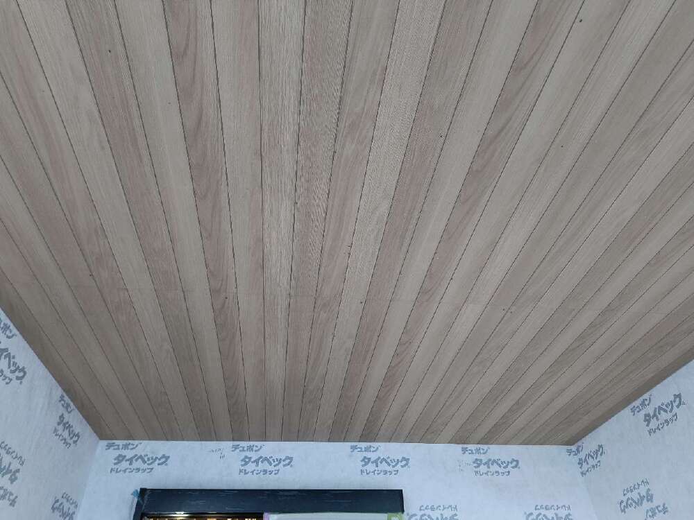 玄関ポーチ＆テラス上軒天貼り