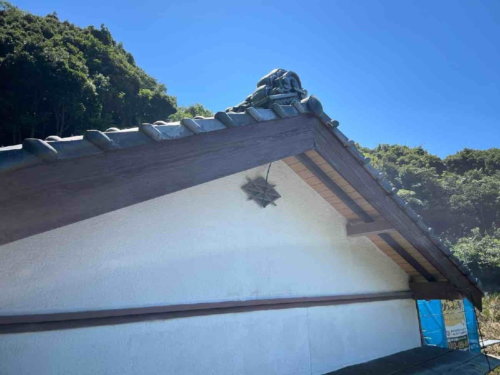 母屋破風塗装完了