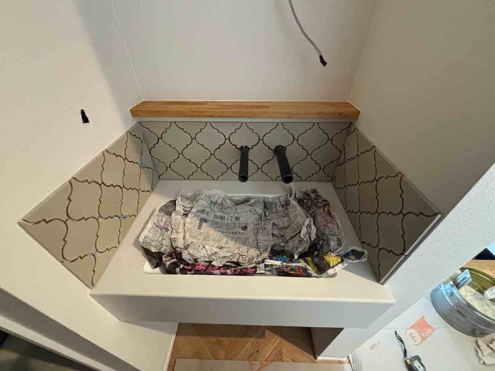 タイル貼り途中