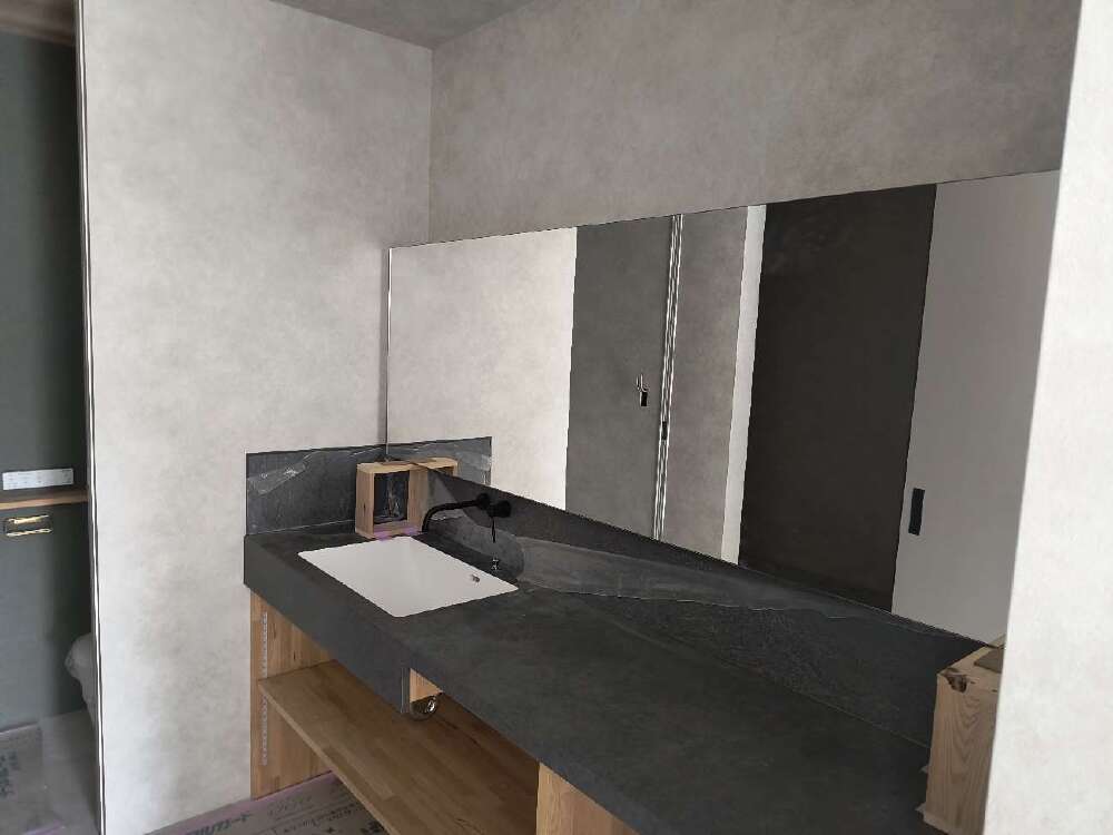 洗面鏡取付作業