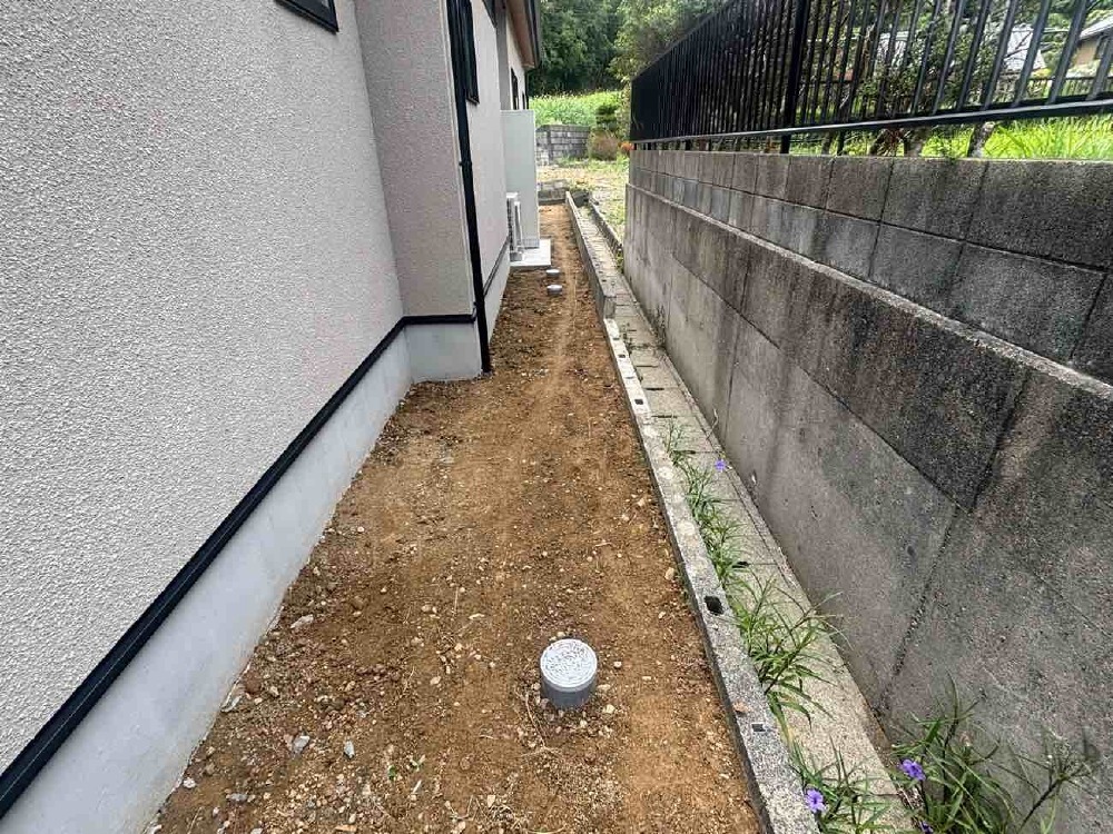 土間コンクリート型枠 建物周りすきとり完了