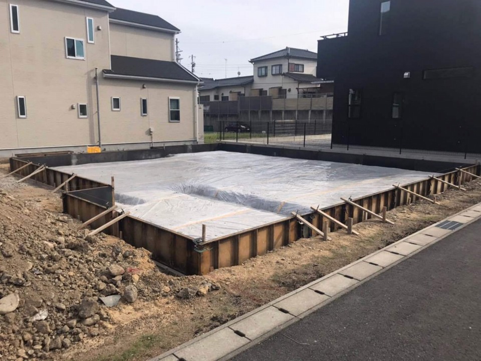 基礎／ベース枠建組工事