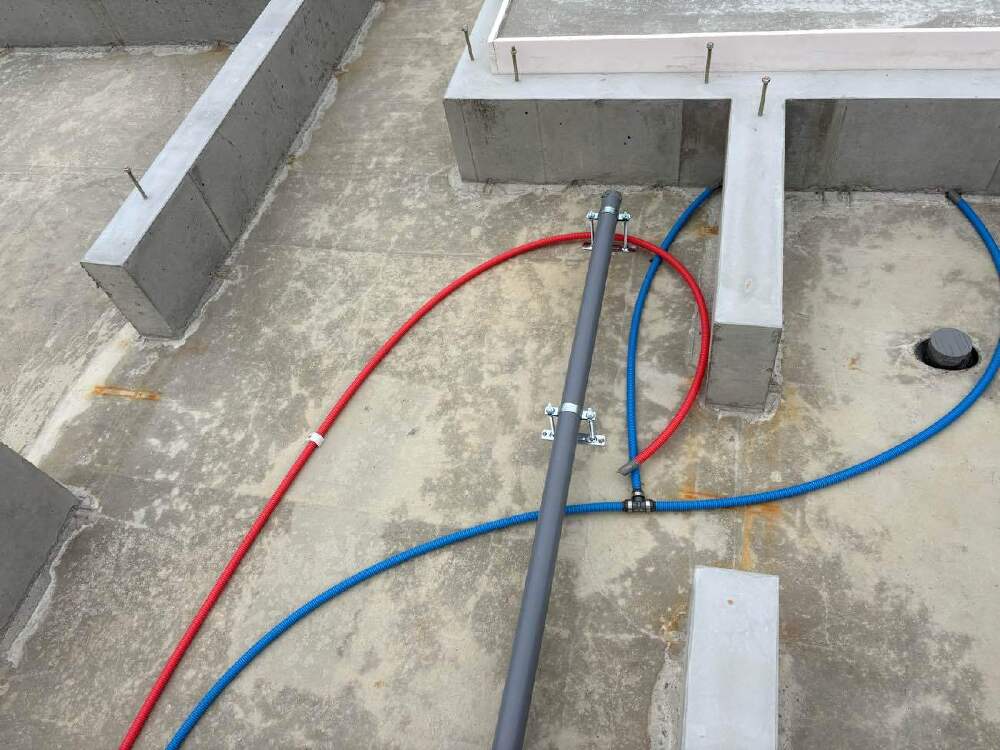 土間転がし配管