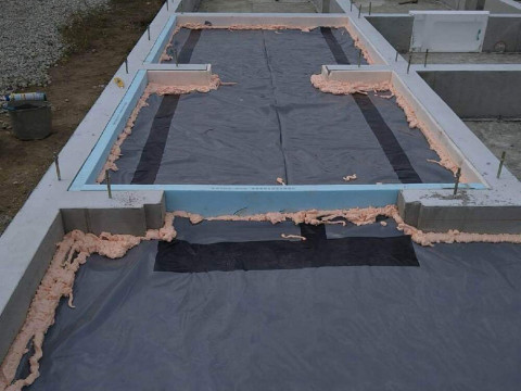 ターミダンシート、防蟻ウレタン、打設完了