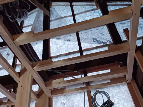 天井下地の施工