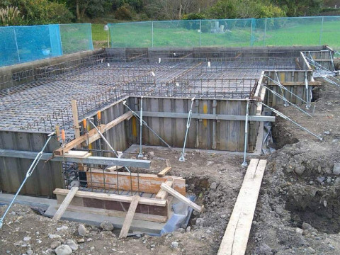 外枠、鉄筋組み完了