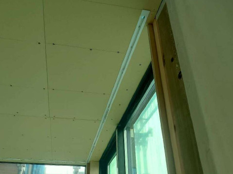 カーテンレール下地