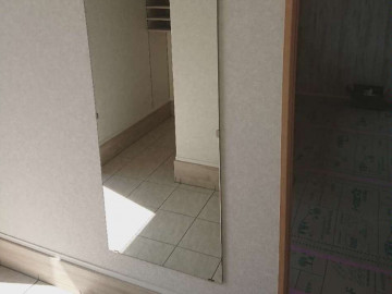 鏡取り付け工事