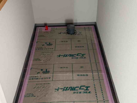 トイレ巾木施工