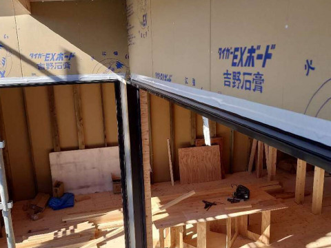 サッシまわり防水テープ