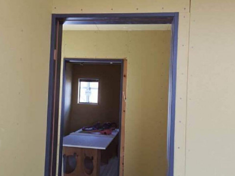 2F建具枠取り付け