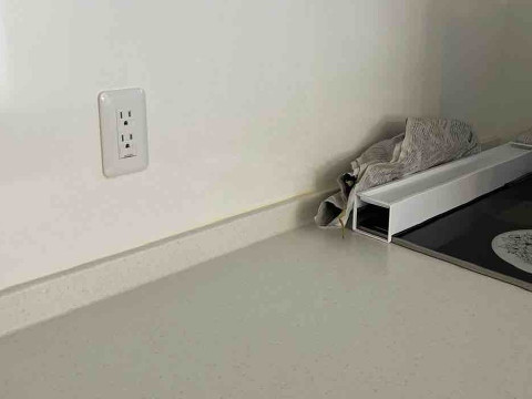 キッチン専用回路コンセント カップボード配線