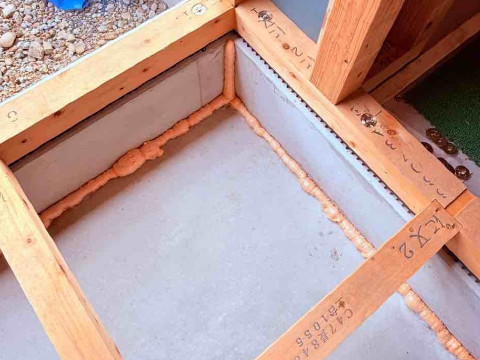 外壁面材　防蟻スプレー　金物一部(面材たいこ貼り内側部)の施工