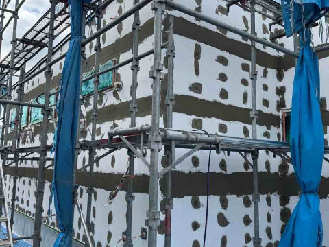 コーキング、ビス埋め、目地メッシュ完了