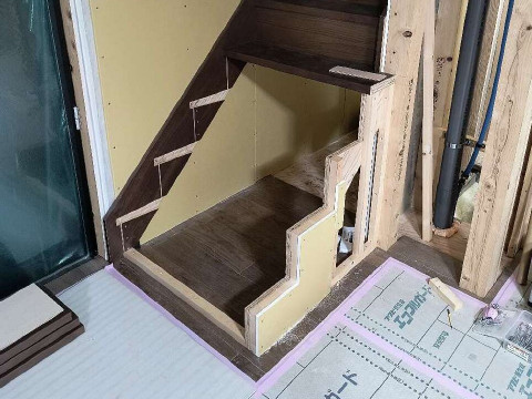 階段施工中