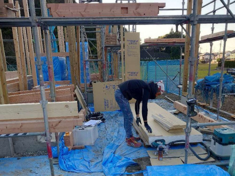 梁間配り、柱、面材加工