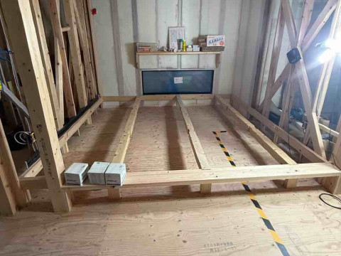寝室上げ床の施工