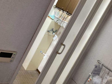 浴室ドア交換前