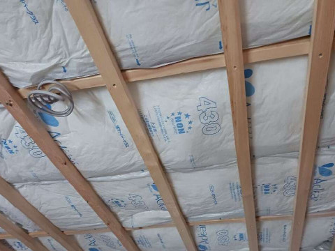 天井断熱材工事完了