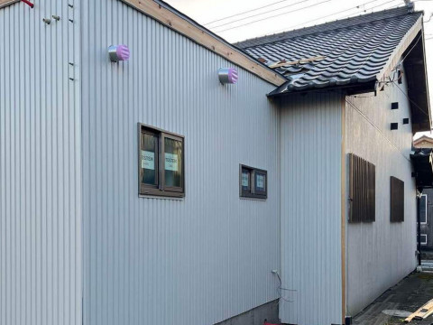 外壁施工途中