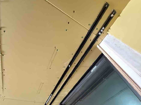 カーテンレールの施工