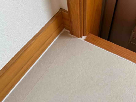 巾木、隙間コーキング完了