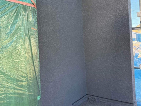 吹き付け中塗り施工