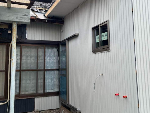 外壁施工途中