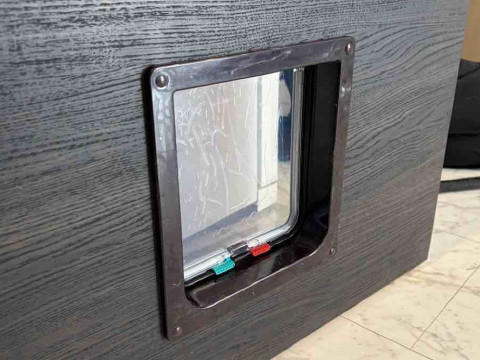 キャットドア取付