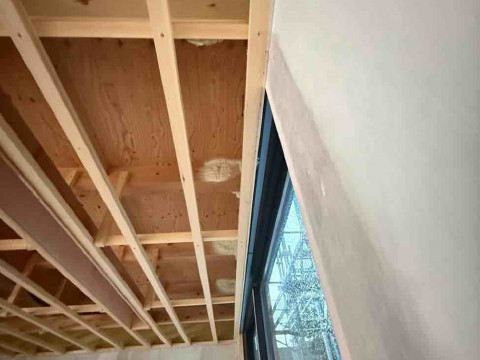 サッシアングルの取り付け