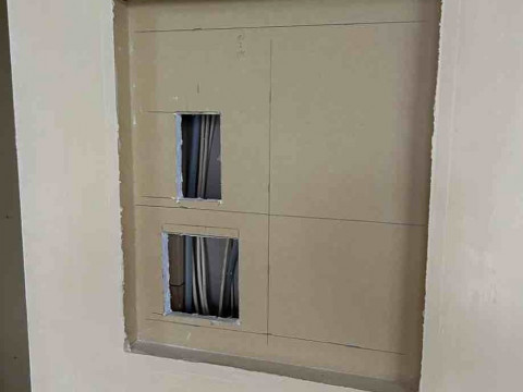 ボード開口工事