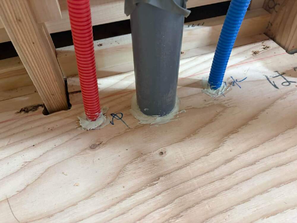 内部配管、コーキング